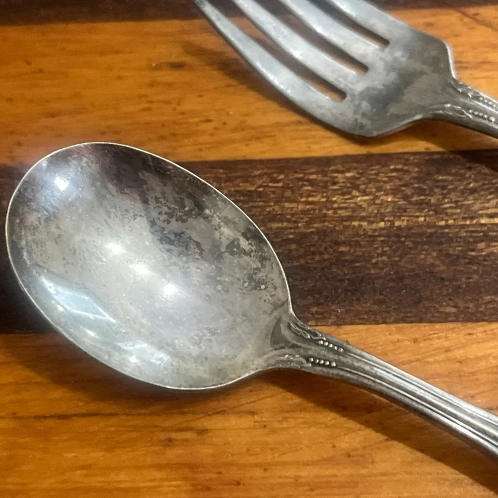 WM A Rogers Vintage Toddler Fork & Spoon Set